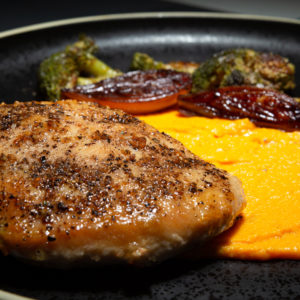 purée de courge butternut poulet doré écalotes brocolis caramélisés