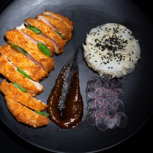 poulet katsu sauce tonkatsu et chou chinois