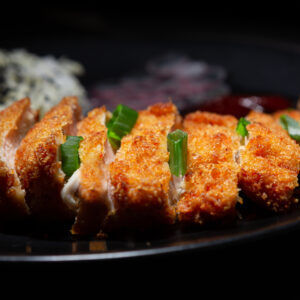 poulet katsu sauce tonkatsu et chou chinois