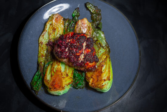 Poulet fruits rouges romarin bok choy