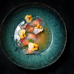 Ravioles crevettes translucides bouillon dashi