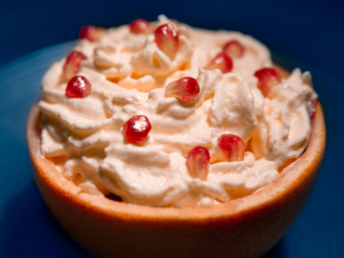 Salade de fruits d&rsquo;été à la verveine x Chantilly de pamplemousse