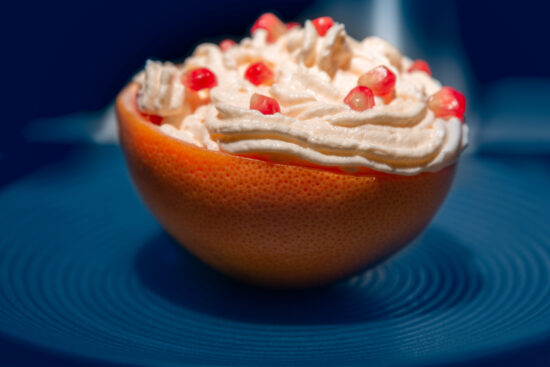 salade de fruits d'été à la verveine x chantilly de pamplemousse