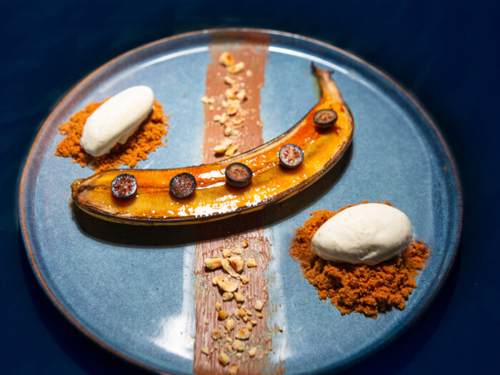 Banane caramélisée, myrtille, noisettes grillées x Spéculoos & Glace vanille