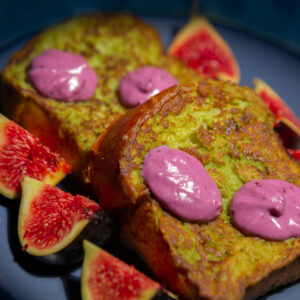 brioche perdue matcha crème de myrtille