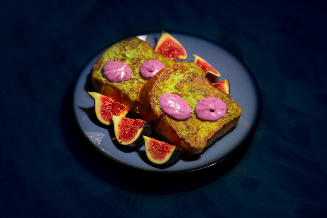brioche perdue matcha crème de myrtille