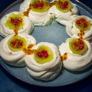 pavlova citron vert fruit de la passion kiwi grenade