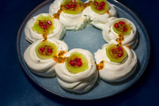 pavlova citron vert fruit de la passion kiwi grenade